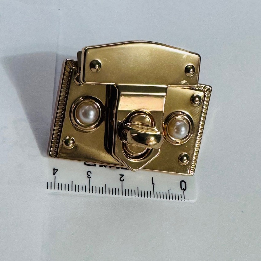 Fecho de Metal Para Bolsa Crochê Modelo Dourado OU Prata Com Strass Luxo - Unidade