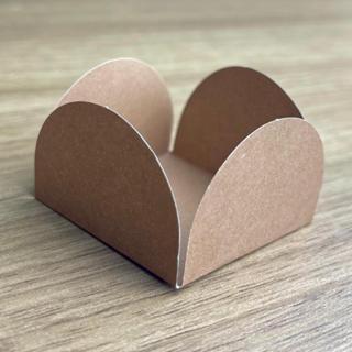 50~450 Forminhas Marrom Para Doces 4 Pétalas 3,3X3,3X2,2  10.14  (Nc Toys Simples) em Oferta na Shopee