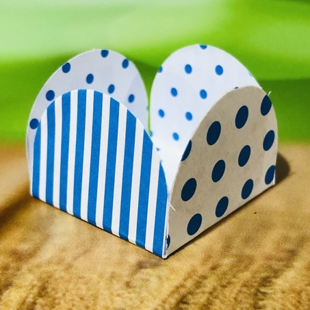 50~350 Forminhas Listras Poá Branco/Azul Para Doces 4 Pétalas 3,3X3,3X2,2  10.34 (Nc Toys Simples)
