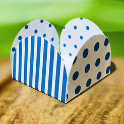 50~350 Forminhas Listras Poá Branco/Azul Para Doces 4 Pétalas 3,3X3,3X2,2 10.34 (Nc Toys Simples)