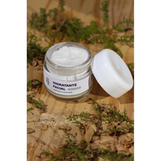 Hidratante Facial c/ Extrato de Camomila e Aloe Vera - Pele Oleosa e Mista | Vegano em Oferta na Shopee
