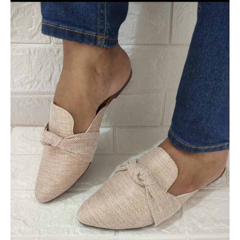 Mule Juta casual bico fino