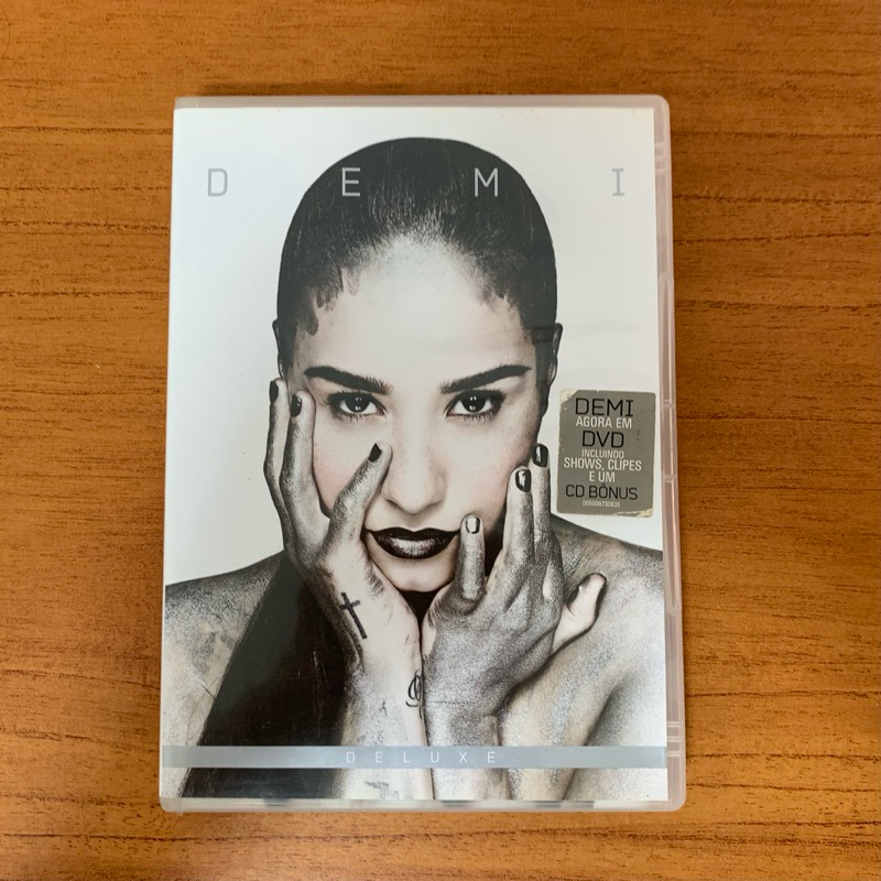 CD DVD Demi Lovato Demi Deluxe