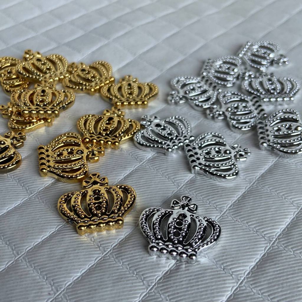 Aplique Coroa ABS 23MM  10 UNID Ou Mais 2.3x2cm- festa princesa- festa principe em Oferta na Shopee