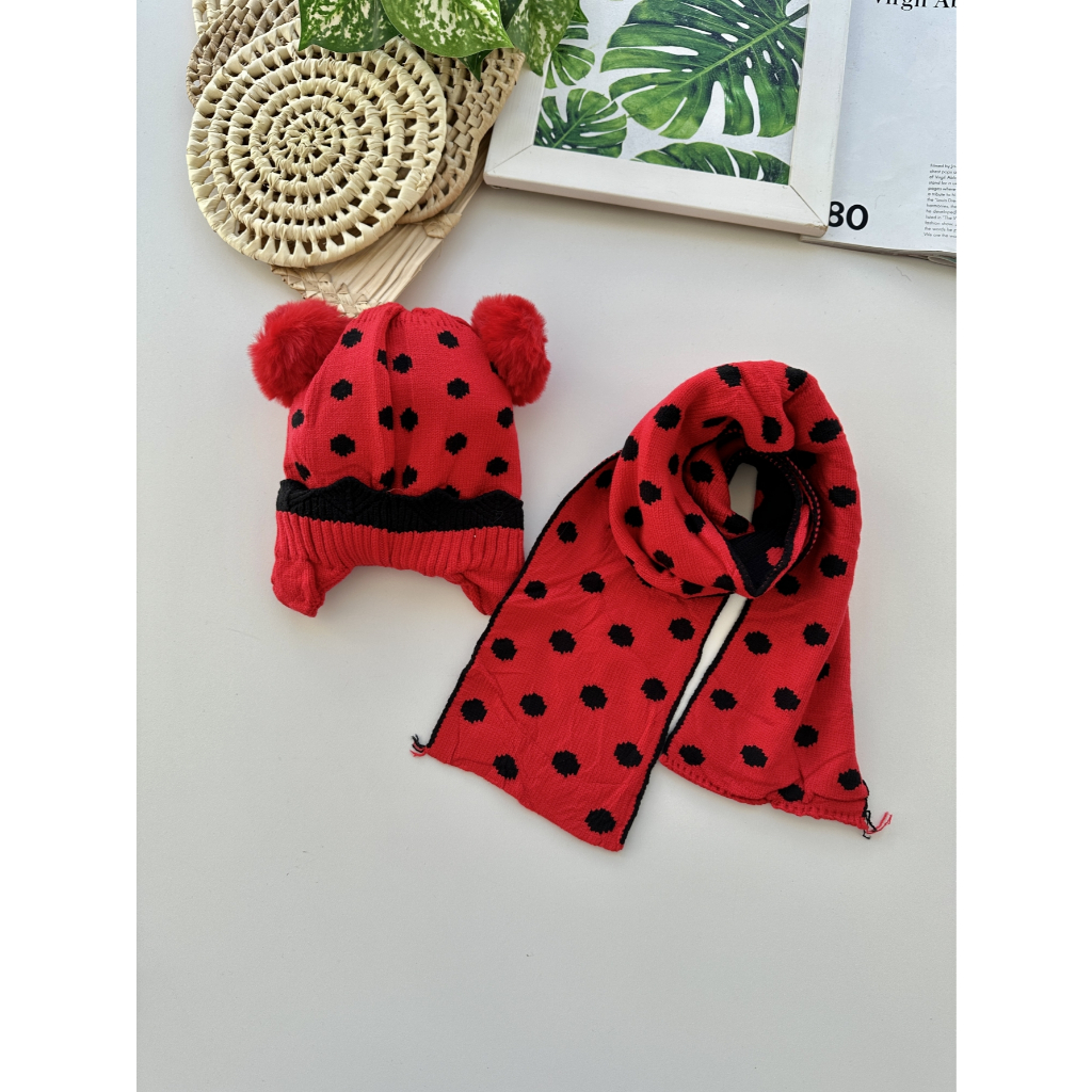 Kit Touca + cachecol Inverno 2 Pompom Menina