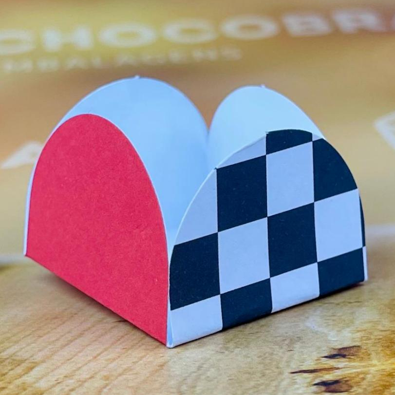 50~350 Forminhas 4 Pétalas para doces TEMA CARROS 10.56 em Oferta na Shopee