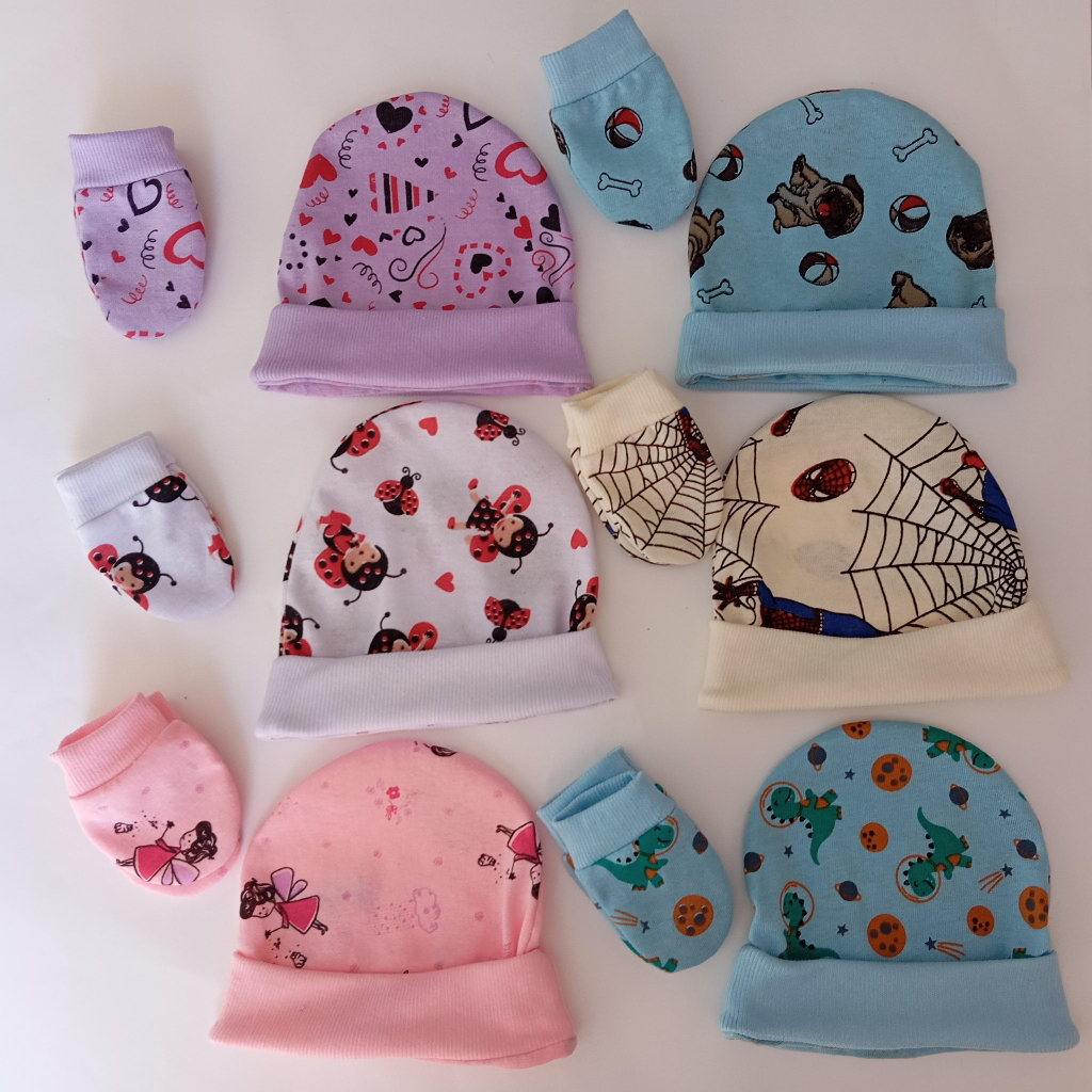 Kit com 3 touca e 3 pares de luvas estampadas em Oferta na Shopee