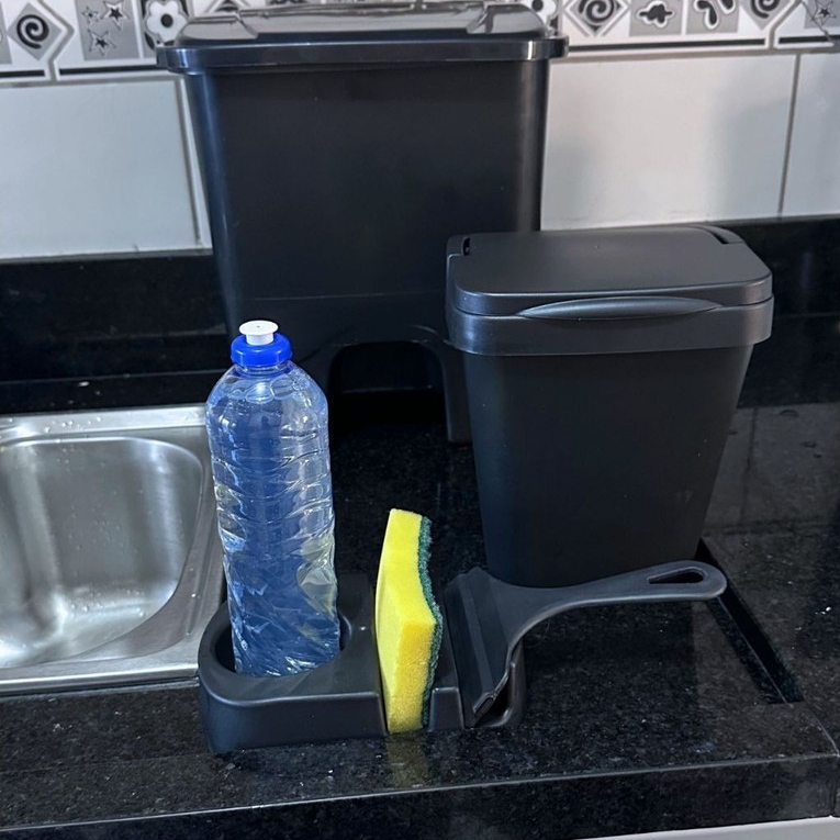Jogo de Cozinha Elegance Lixeira Pedal 13 litros,Lixeira de Pia 4,8 litros, Porta Detergente, Rodinho Premier