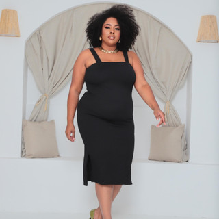 Vestido plus size Feminino Canelado Premium Alça Larga com Fenda Midi