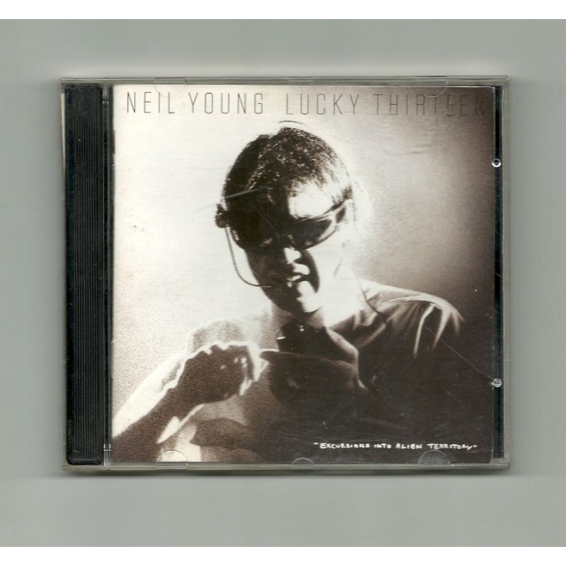 CD - Neil Young (Lucky thirteen) - Importado USA  - 1993 - AAD - gênero: rock, eletrônica  - estilo: rock & roll, synth pop