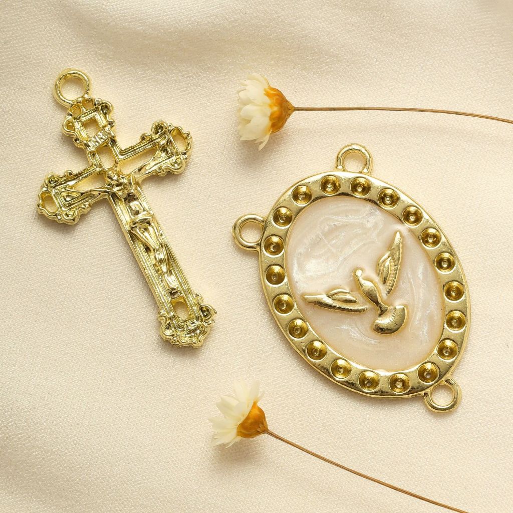 Entremeios Para Terço + Crucifixo Para Terço Espírito Santo Dourado Alta Qualidade Atacado Exclusivo
