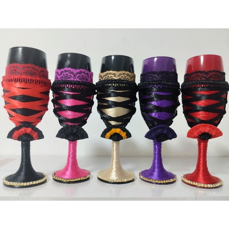 Taça Decorada Espartilho Padilha/Pomba Gira/Cigana