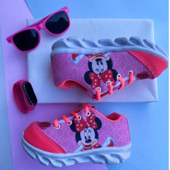 Kit Tênis Minnie Menina Infantil Com Led Versátil + Relógio e Óculos presente dia das crianças