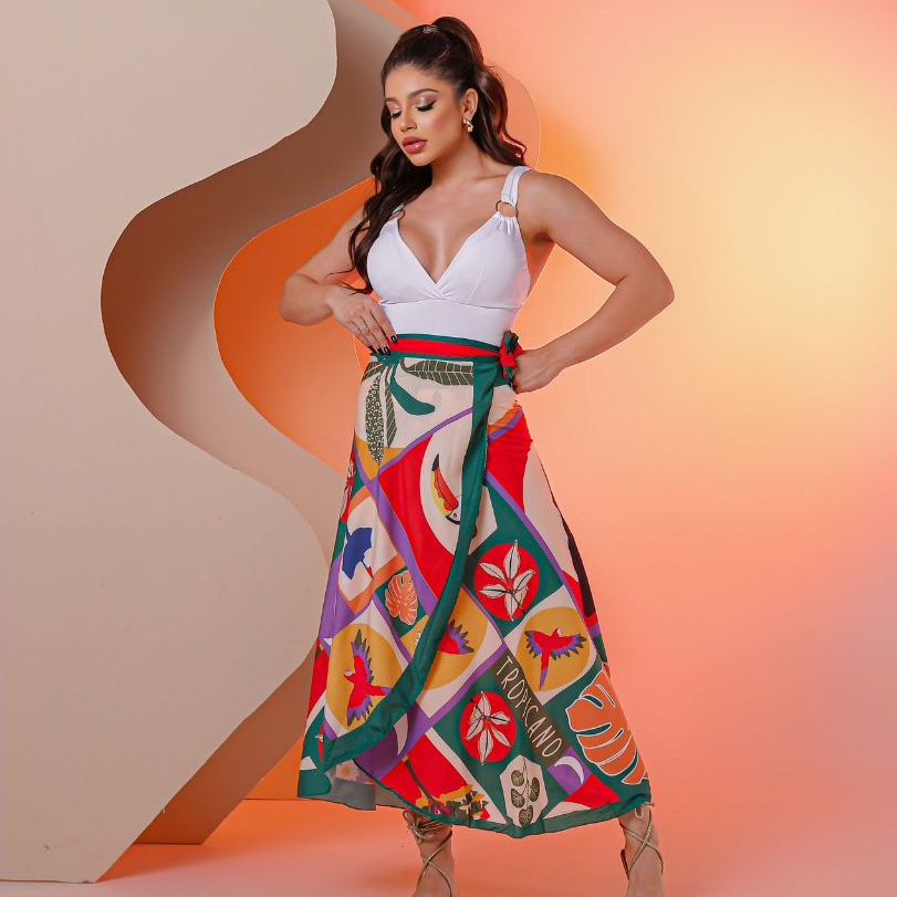 Maiô Feminino Forrado Plus Size Com Saída De Praia Canga De Banho Body Curvi