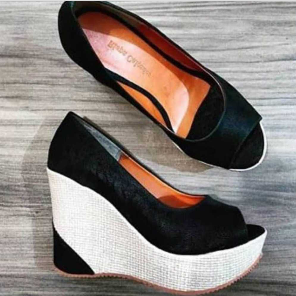 O que é Peep Toe Anabela Preto? Guia e Onde Comprar | BuscaProdutos