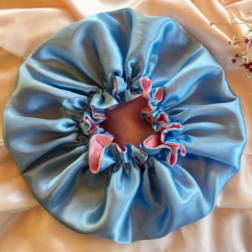 Scrunchies e Touca dupla face ( Kit Anti-frizz ) xuxa de cabelo e touca