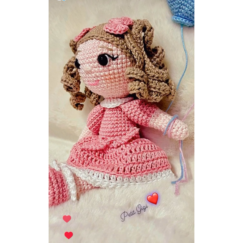 Boneca Amora Amigurumi