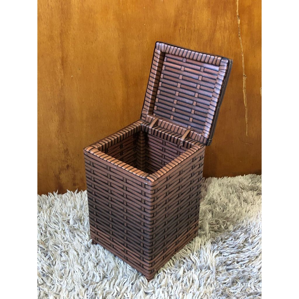 Cesto LIXEIRA de Fibra Sintética para Banheiro, Escritório etc.. 20x20x30CM