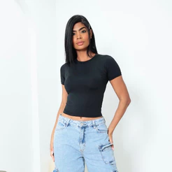 Baby Tee Feminina - Blusa Slim Fit Manga Curta Blusa de Compressão Várias Cores