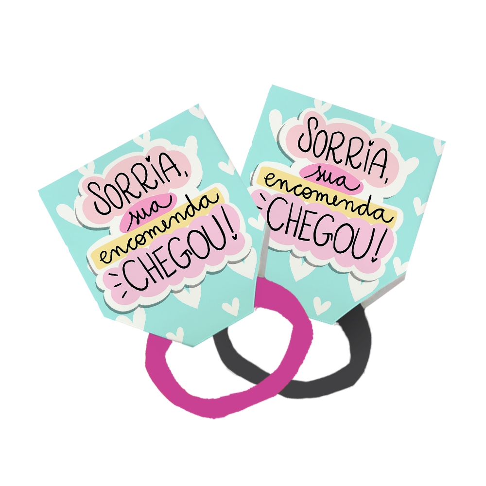 56 Xuxinha Rabicó Amarrador Tag Lembrancinha Frase Sorria Sua Encomenda Chegou! Fundo Verde Corações