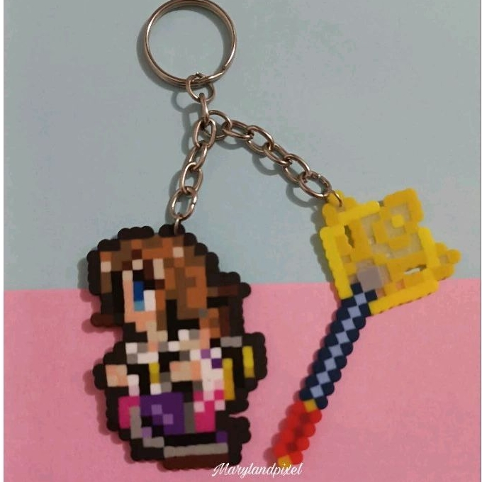 Yuna + cajado Final fantasy x /chaveiro / pixelart/ hama beads.