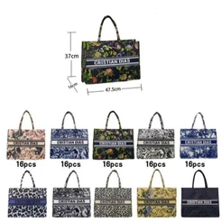 Bolsas femininas com figuras e marca Cristian Dias(Bolsa--002)