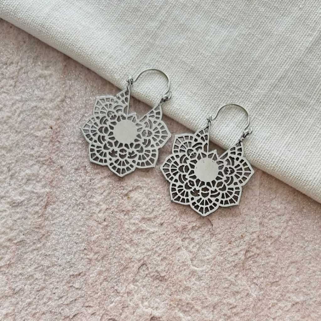 Brinco Hippie Prata: Onde Comprar | BuscaProdutos