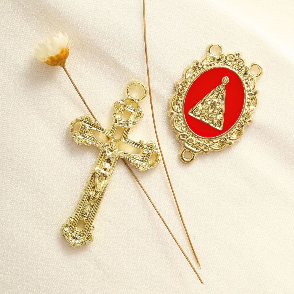 Entremeio Para Terço Nossa Senhora Aparecida Vermelho + Crucifixo Dourado Alta Qualidade Atacado