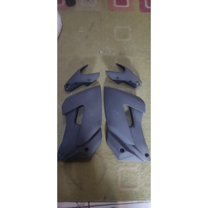Aba tanque e acabamento farol bananinha xj6.