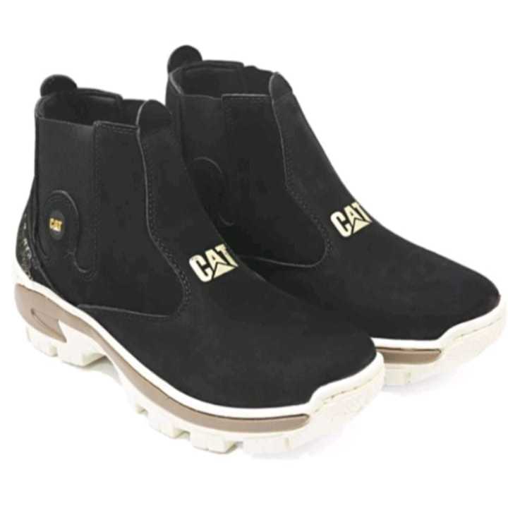 Butina Bota tratorada caterpiller preta