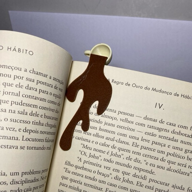 Marca página criativo café derramando