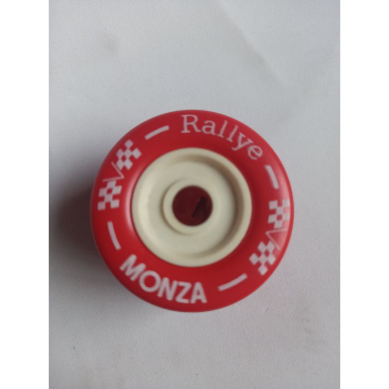 Apontador Escolar Pneu de Carro de Fórmula 1 Vermelho - antigo vintage raro anos 90