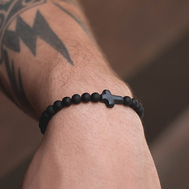 Pulseira Masculina Feminina Pedra Emborrachada Fosca Com Cruz Natural Howlita Ajustável