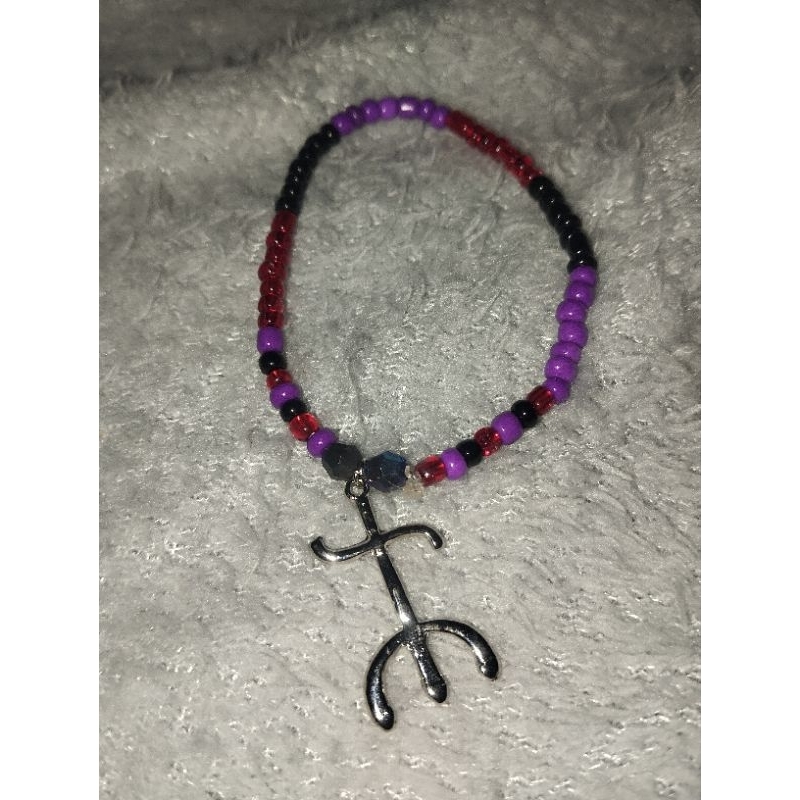 pulseira de pomba gira personalizada, roxo preto e vermelho, umbanda, candomblé, quimbanda, kimbanda, Maria mulambo, Maria Padilha, Maria Quitéria, pomba gira rainha, pomba gira menina, fio elástico, miçangas