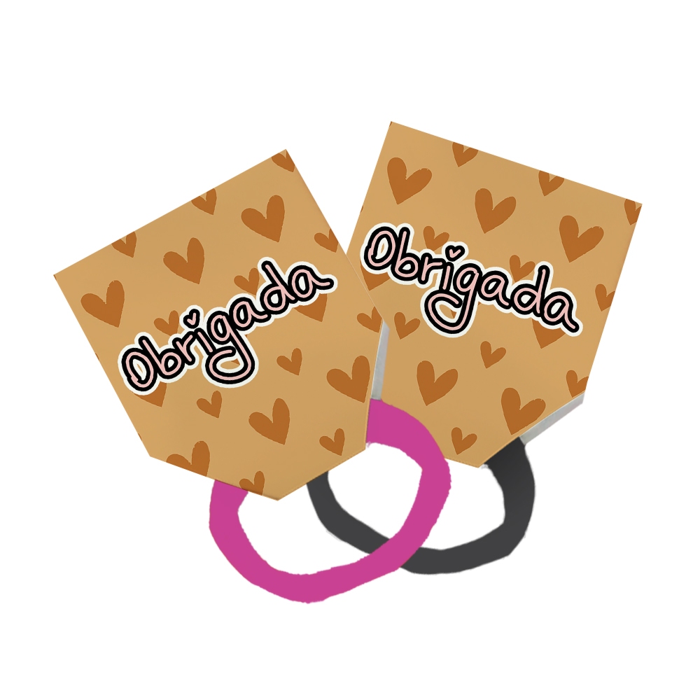 80 Xuxinha Rabicó Amarrador Tag Lembrancinha Gratidão Frase Obrigada Fundo Marrom Corações