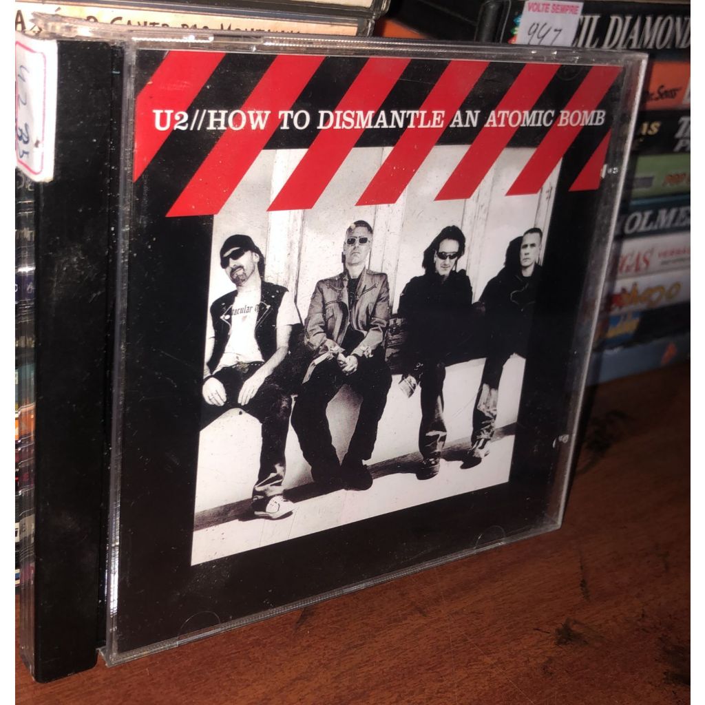 CD u2 how to dismantle an atomic bomb- 5562