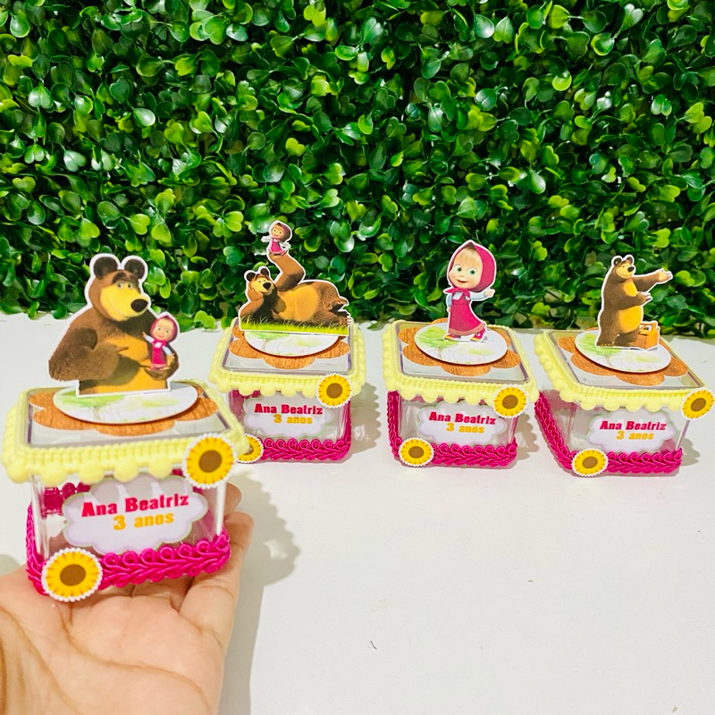 Kit 10 Caixas Acrílica 5x5 Marsha e o Urso Lembrancinha Personalizada Luxo | Festa Infantil