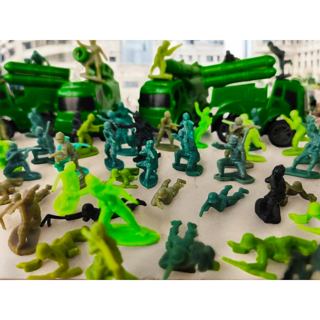 KIT 2 Caminhão Veículo Militar de Brinquedo + 20 soldado Soldadinhos Infantil Lembrancinha Prenda — imagem 2 de 2