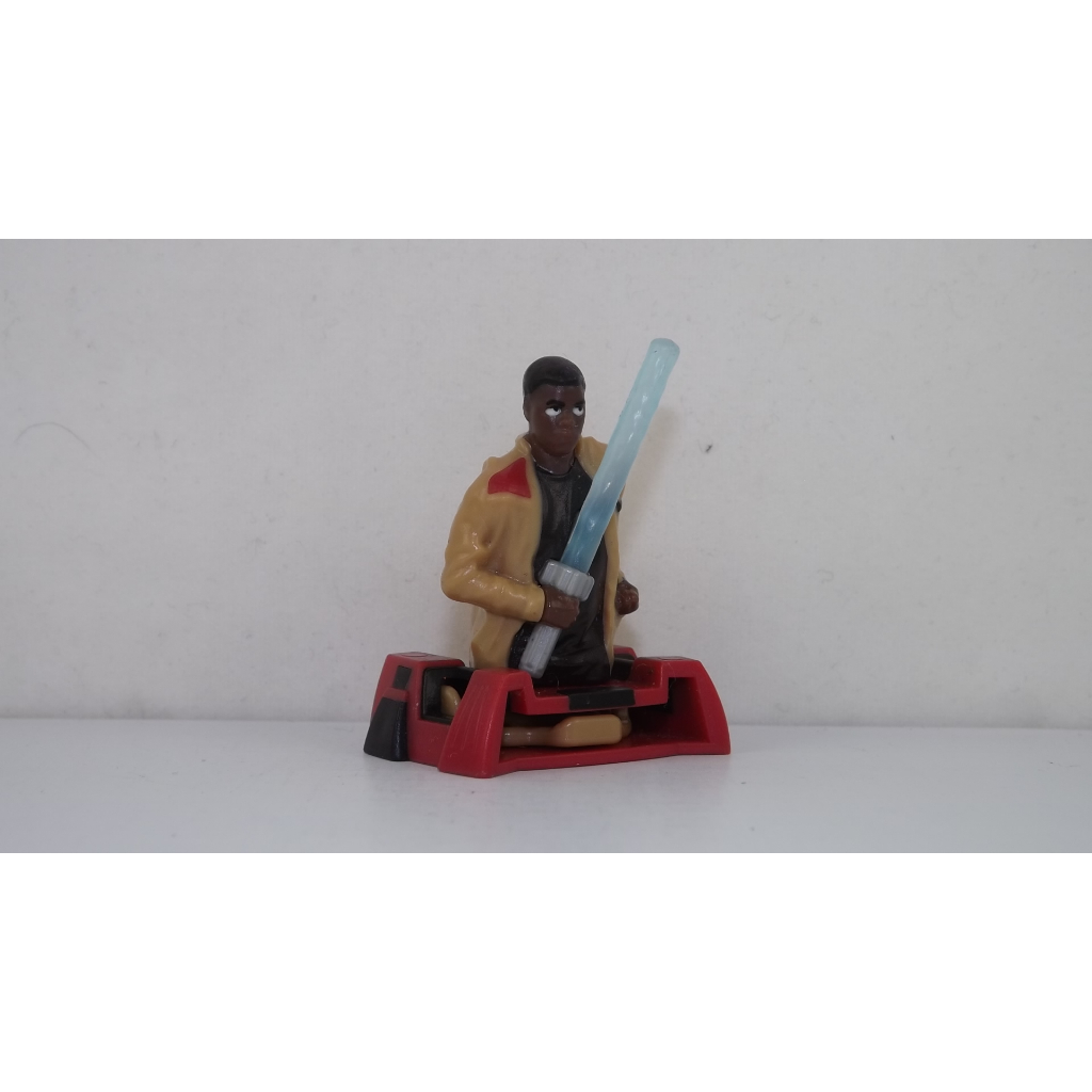 Miniatura Finn Nº SE764 Coleção Kinder Ovo 2018 Semi Novo