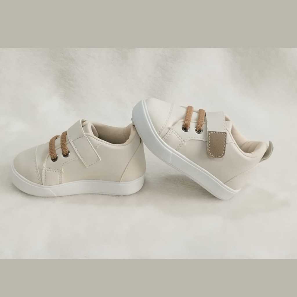 Tênis menino infantil bege off confortavél com elástico e fechamento fácil  estiloso casual em Oferta na Shopee