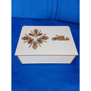 Caixa Batizado 20X28X10  Personalizada, Aplique Espírito Santo e Nome, MDF Branco, Crisma, Batismo, Casamento, Padrinhos em Oferta na Shopee