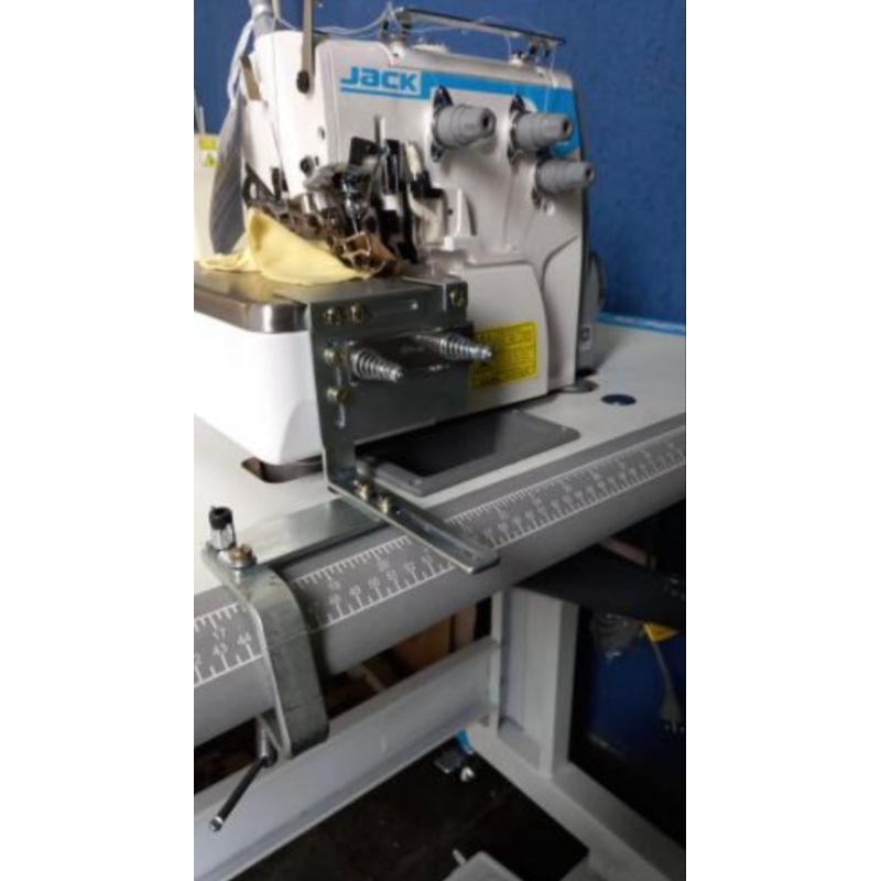Máquina Overlock com Mesa: Onde Comprar | BuscaProdutos