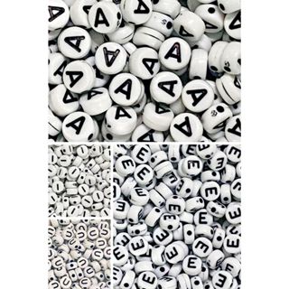 Miçanga Redonda Vogais Separadas Branca com letra Preta em Oferta na Shopee