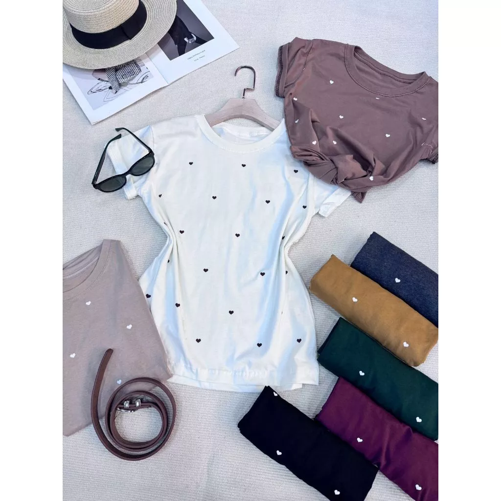 Camiseta blusa T-Shirt Feminina Algodão com bolinhas e pequenos corações, material de algodão casual e confortável — imagem 1