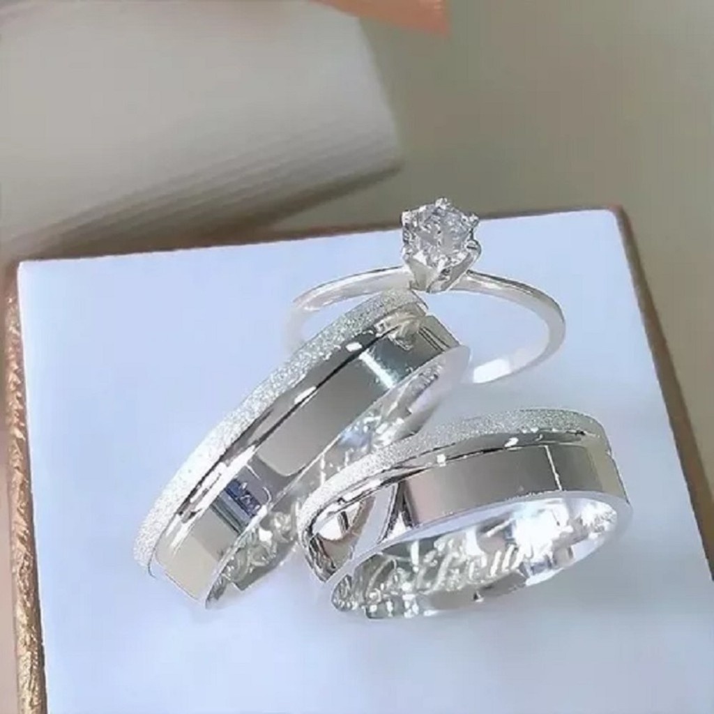 PAR DE ALIANÇAS DE NAMORO E COMPROMISSO EM PRATA 950 4mm MÉDIA + SOLITÁRIO E GRAVAÇÕES