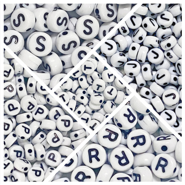 Miçangas Infantil Alfabeto Branco e Preto  Letra Para Pulseiras e Artesanatos