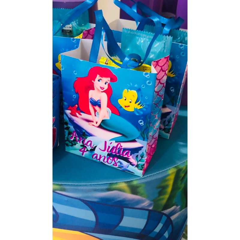 10 MINI SACOLINHAS PERSONALIZADAS- lembracinha sonic, Barbie, Safari, Mickey, poderosa chefinha, Ariel.