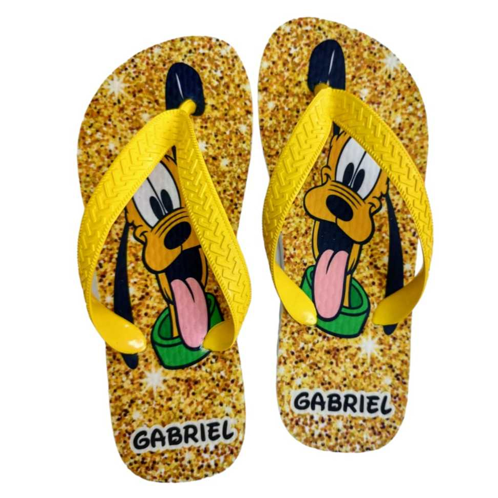 Chinelo do Pluto Cachorro Do Mickey Amarelo e Branco Personalizado Estampado com o Nome da Pessoa