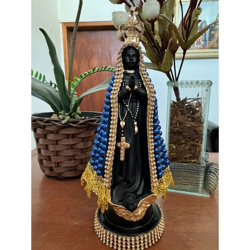Imagem de Nossa Senhora Aparecida em 20cm COM COROA Folheada a ouro e pérolas