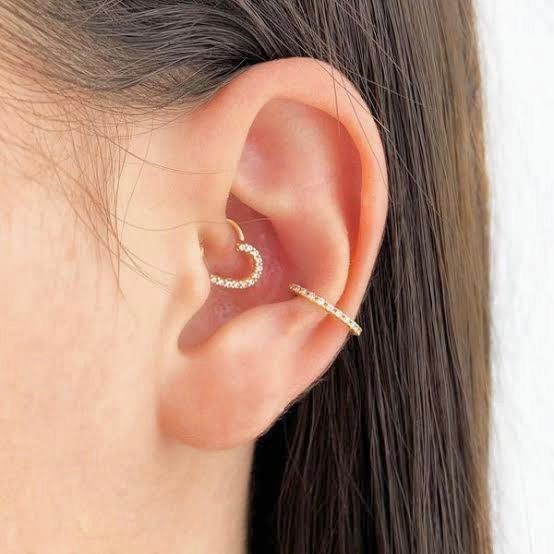 Piercing de Orelha Coração com Strass Cravejado deith Direito e Esquerdo Folheado a Prata 925 e Ouro 18K